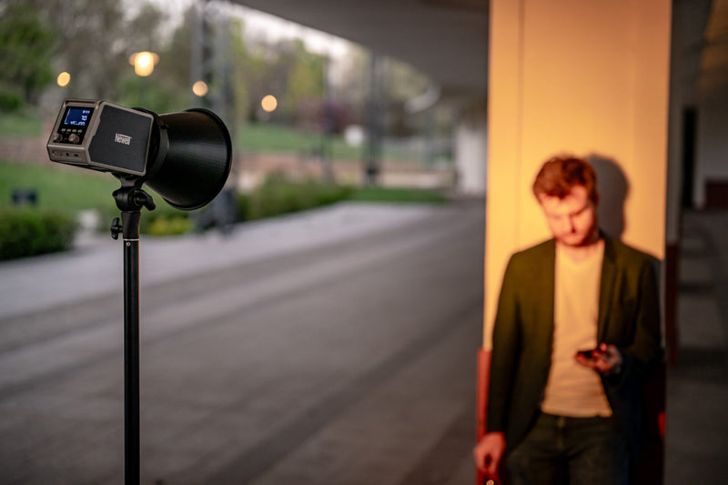 Newell - Bowens / Mini Bowens type FM adapter