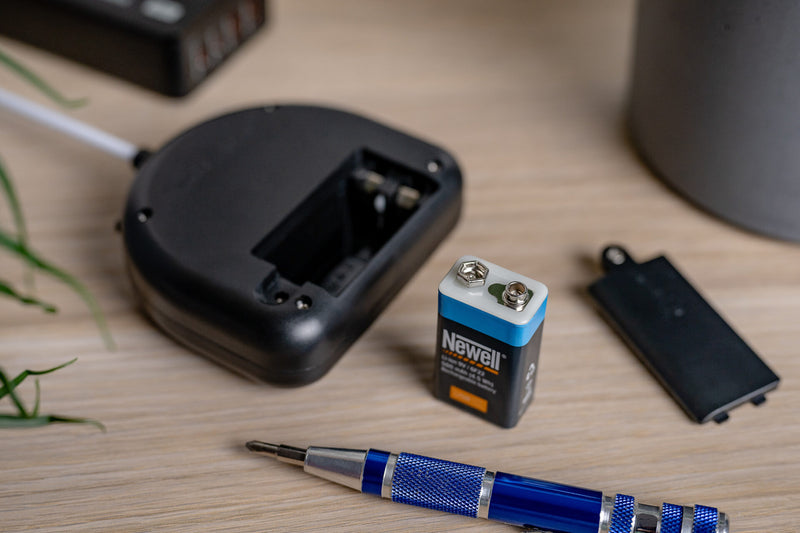 Newell 9V USB-C 500 mAh Rechargeable Battery