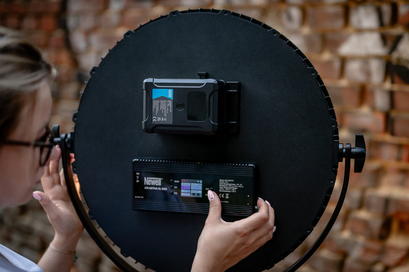 Newell BP-190LCD 14.4V 207Wh V-Mount Battery