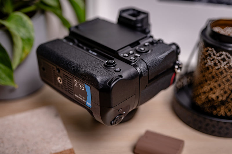 Newell Battery Pack MB-N14 for Nikon