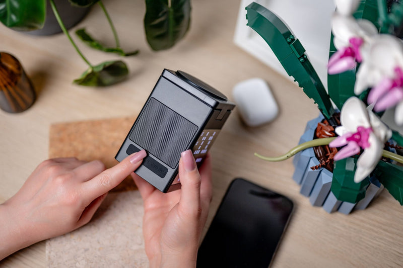 Newell induOne MagPlay charger