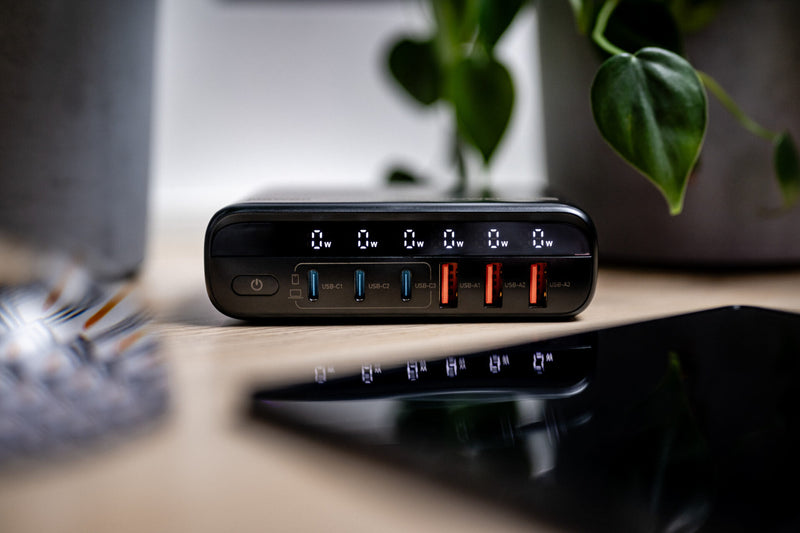 Newell GaN Tech T-power 140 Watt mains charger with adapter kit