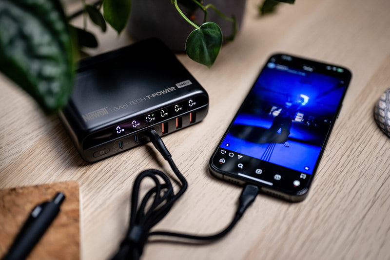 Newell GaN Tech T-power 140 Watt mains charger with adapter kit