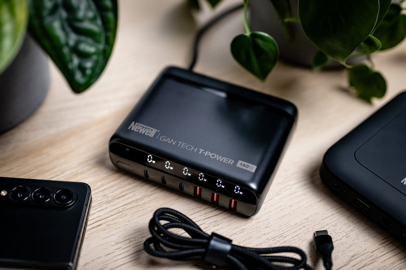 Newell GaN Tech T-power 140 Watt mains charger with adapter kit