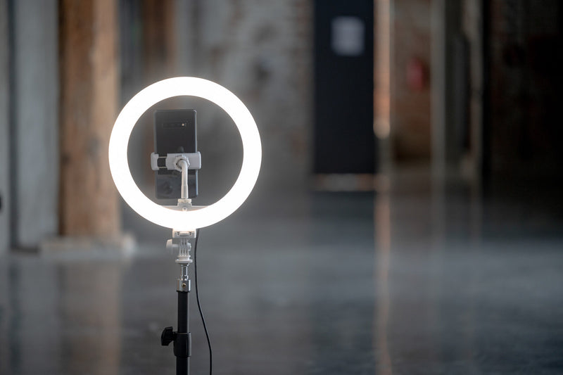 Newell RL-10A Arctic White LED Ring Light with tripod