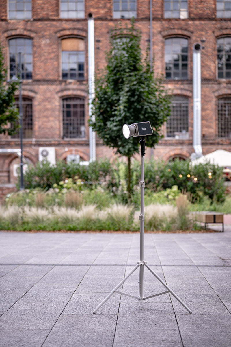 Newell Taranis Light Stand - White