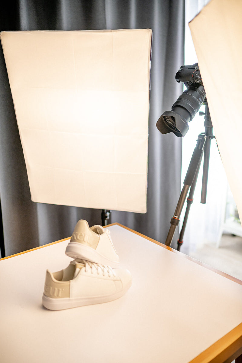 Newell Sparkle LED lighting kit for product photography